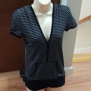 Black t shirt with white stripes